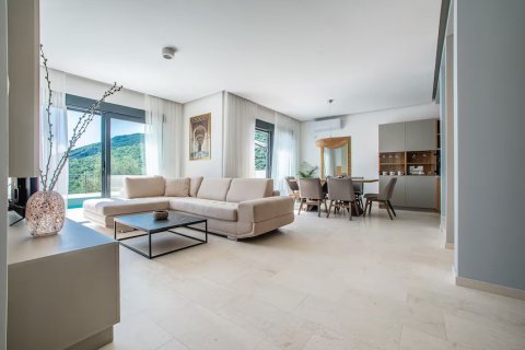 2 bedrooms House in Budva, Montenegro No. 104820 7