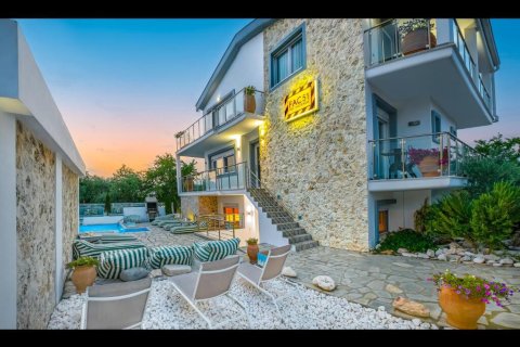 5 bedrooms Villa in Thasos, Greece No. 109178 2