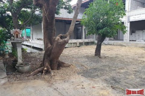 384000m² Land in Bangkok, Thailand No. 97052 1