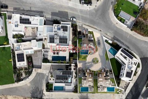 4 bedrooms House in Agios Athanasios, Cyprus No. 101929 7