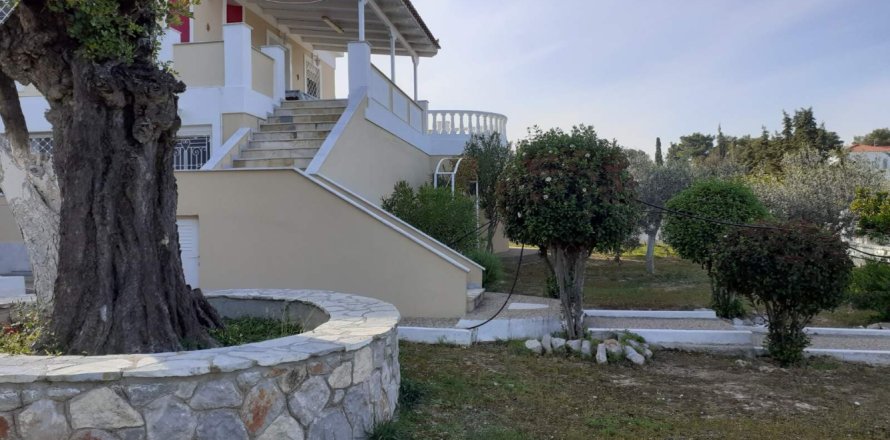 5 rooms House in Kranidi, Greece No. 55757