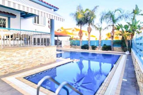 5 dormitorios House en Livadia, Cyprus No. 100459 1