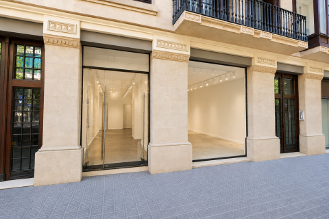 172m² Commercial property en L'Eixample, Spain No. 26973