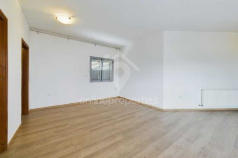 Дом с 4 спальнями в Дали, Кипр №28668 17