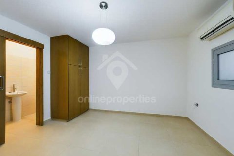 Дом с 4 спальнями в Дали, Кипр №28668 12