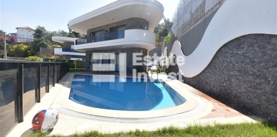 Вилла с 3 спальнями в Аланья, Турция №115417