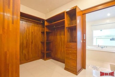 4 bedrooms Villa in Chalong, Thailand No. 95803 17