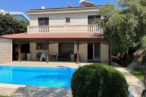 5 dormitorios Villa en Germasogeia, Cyprus No. 63592 1