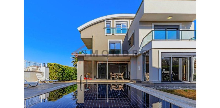 4 bedrooms Villa in Vu Xa, Vietnam No. 115735