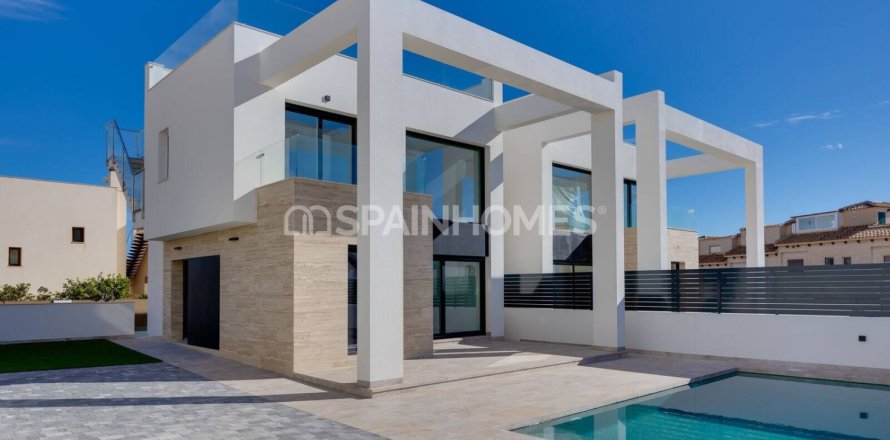 4 chambres Villa à Torrevieja, Spain No. 125127