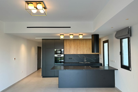 2 bedrooms Apartment in Limassol, Cyprus No. 79057 4