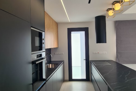 2 bedrooms Apartment in Limassol, Cyprus No. 79057 6