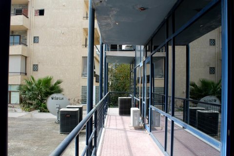 140m² Commercial property in Glyfada, Greece No. 58759 8