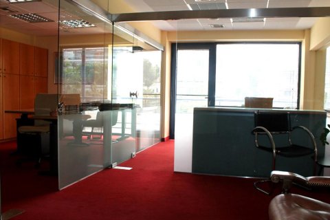 140m² Commercial property in Glyfada, Greece No. 58759 3