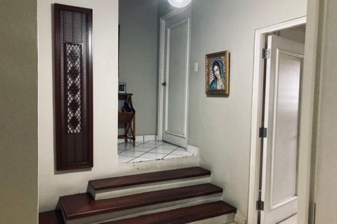 4 bedrooms House in Panama City, Panama No. 80306 15