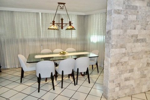 4 bedrooms House in Panama City, Panama No. 80306 3