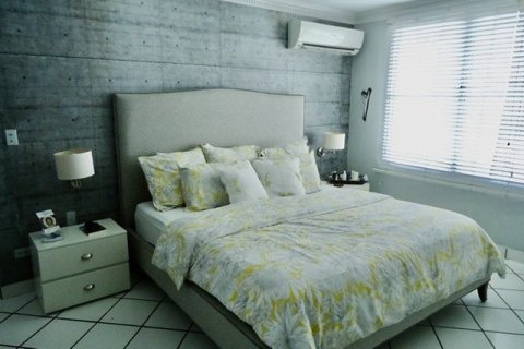 4 bedrooms House in Panama City, Panama No. 80306 9