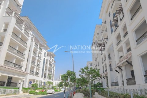 3 dormitorios Apartment en Abu Dhabi, UAE No. 89553