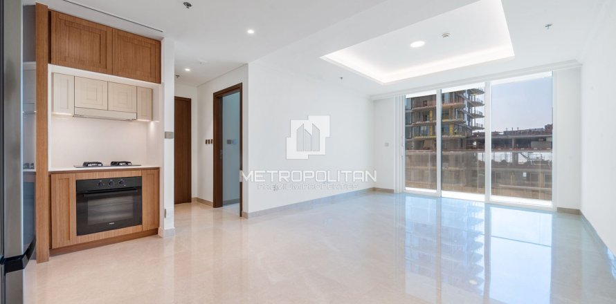 1 bedroom Apartment in EMAAR Beachfront, UAE No. 94686