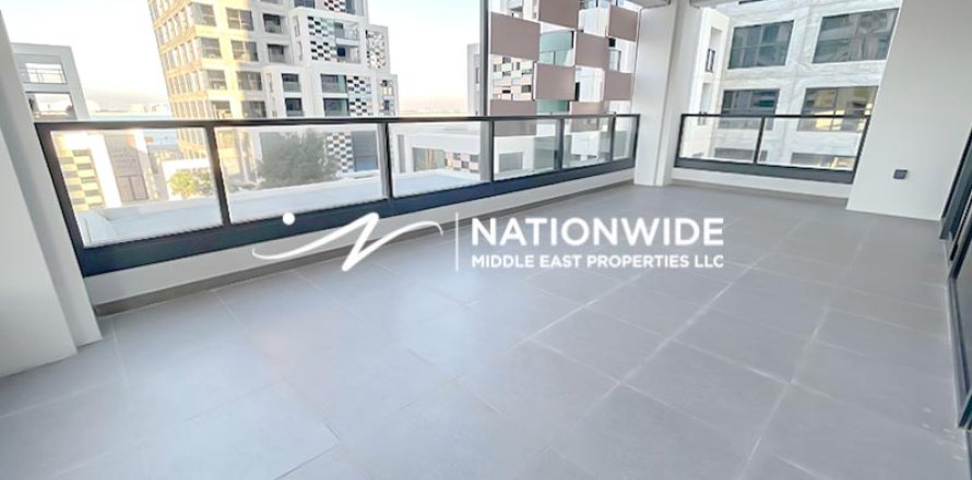 3 bedrooms Apartment in Abu Dhabi, UAE No. 98546