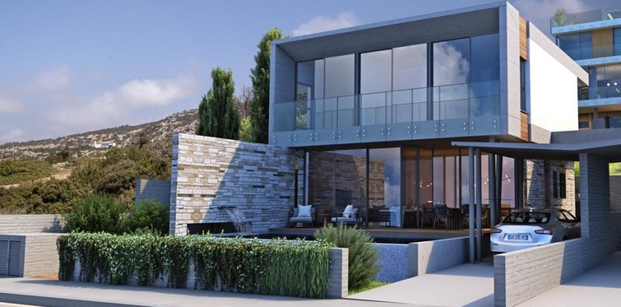 4 bedrooms House in Pegeia, Cyprus No. 37244