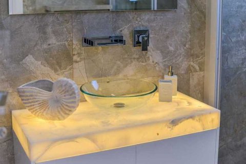 Дом с 5 спальнями в Агиос Тихонас, Кипр №29319 11