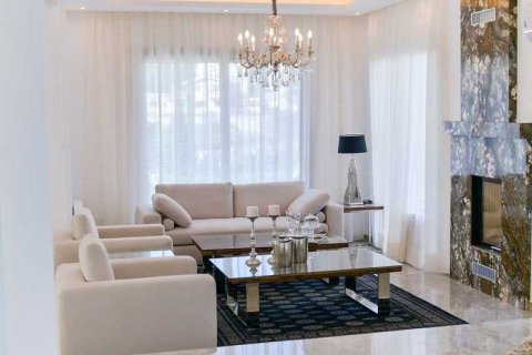 Дом с 5 спальнями в Агиос Тихонас, Кипр №29319 3