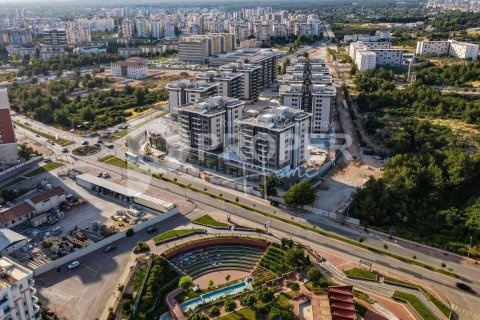 Квартира с 4 комнатами в Тханькхе, Вьетнам №13123 1