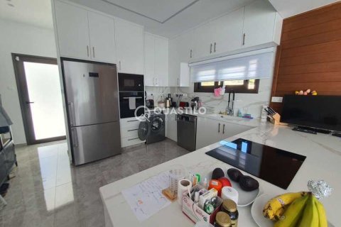 4 bedrooms Villa in Souni–Zanatzia, Cyprus No. 83223 9