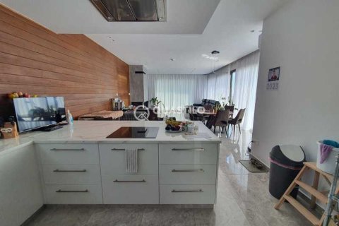 4 bedrooms Villa in Souni–Zanatzia, Cyprus No. 83223 8