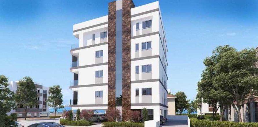 2 bedrooms Penthouse in Limassol, Cyprus No. 33132