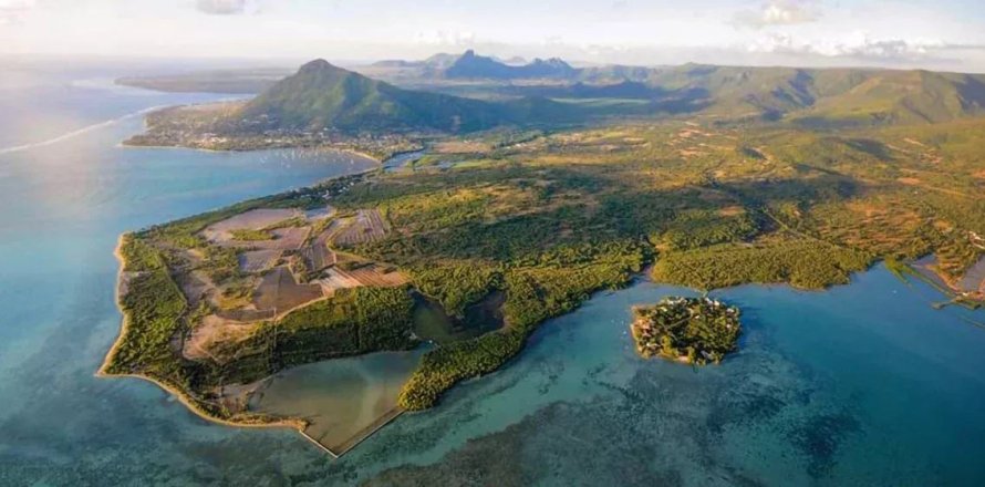 1700m² Land in Black River, Mauritius No. 74309