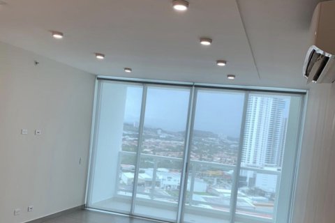 3 bedrooms Apartment in Panama City, Panama No. 122142 6