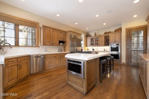 4 bedrooms House in Edwards, USA No. 104547 8