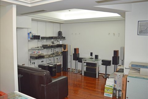 120m² Commercial property in Glyfada, Greece No. 59318 3