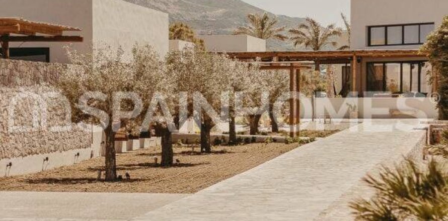 5 dormitorios Villa en Yecla, Spain No. 25895