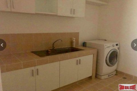 3 bedrooms Penthouse in Bangkok, Thailand No. 96998 7