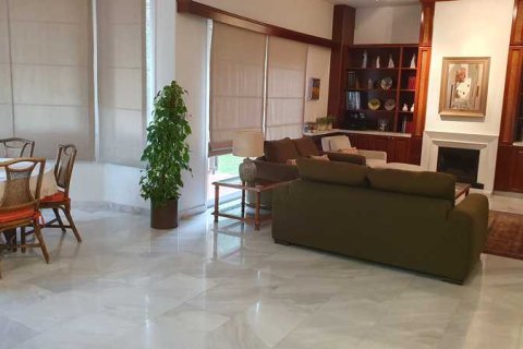 Дом с 4 спальнями в Энгоми, Кипр №28922 7