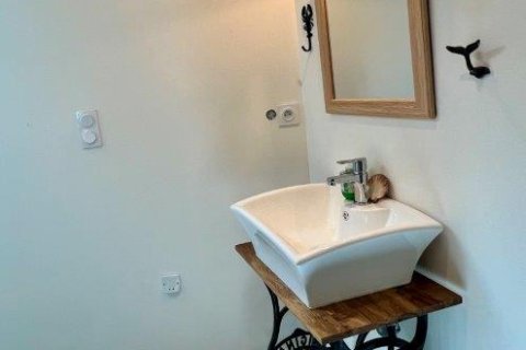 8 bedrooms House in Pleugriffet, France No. 69436 14