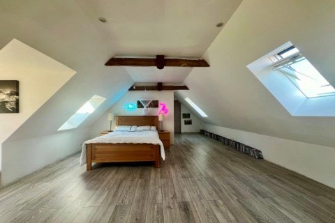 8 bedrooms House in Pleugriffet, France No. 69436 21