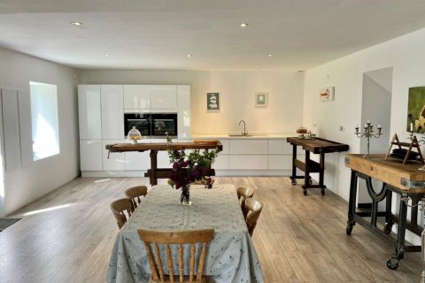 8 bedrooms House in Pleugriffet, France No. 69436 16