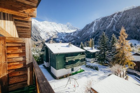 3 bedrooms Apartment in Chamonix-Mont-Blanc, France No. 99455 1