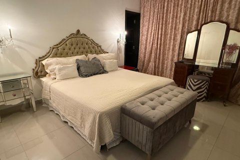 1 bedroom Apartment in Panama City, Panama No. 110298 4