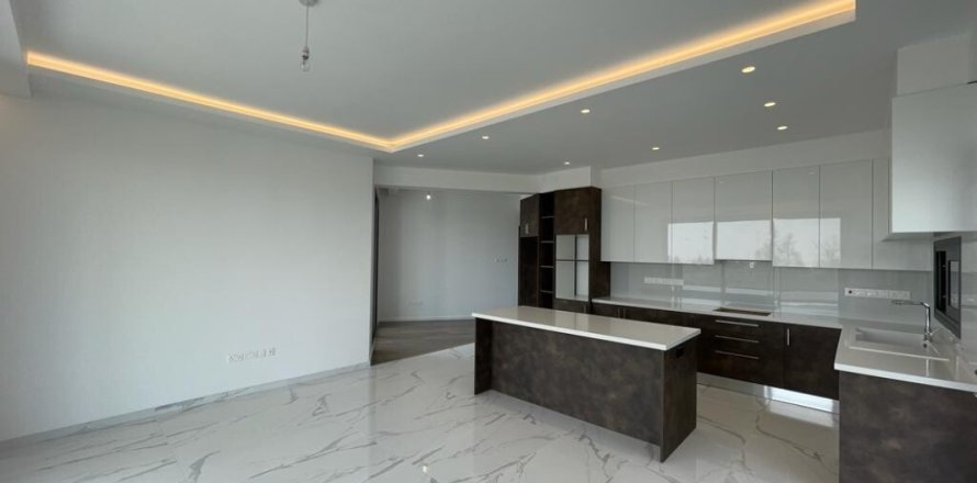 Квартира с 3 спальнями в Лимассол, Кипр №107033