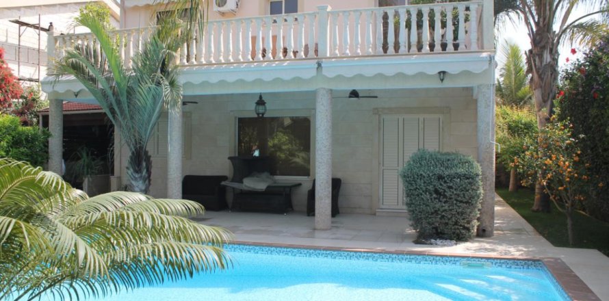 4 dormitorios Villa en Limassol, Cyprus No. 105809