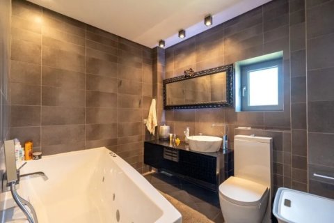 8 rooms Apartment in Thessaloniki, Greece No. 55836 17