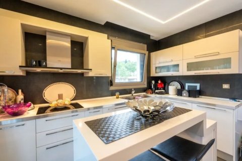 8 rooms Apartment in Thessaloniki, Greece No. 55836 11