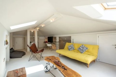 8 rooms Apartment in Thessaloniki, Greece No. 55836 19