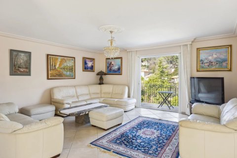 6 bedrooms Villa in Roquefort-les-Pins, France No. 79360 8