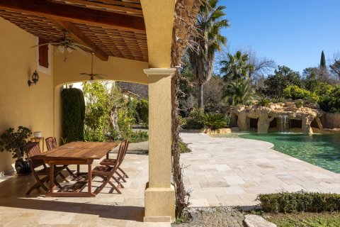 6 bedrooms Villa in Roquefort-les-Pins, France No. 79360 3